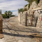 Lice Verici Villa