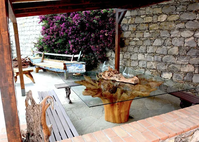 Lice Verici Villa Casarza Ligure